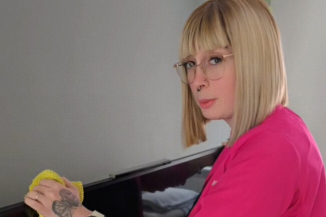 Cris, limpiadora en España: "Hay personas que te ofrecen 10 euros la hora y se piensan que te hacen un favor; yo estudié una carrera"