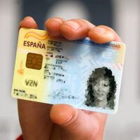 Los hoteles llevan años pidiendo y fotocopiando nuestro DNI al hacer el check-in. No pueden ni deben hacerlo