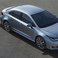 Toyota Corolla Sedán: el regreso de una berlina de Toyota a España es un coche híbrido, para primavera de 2019