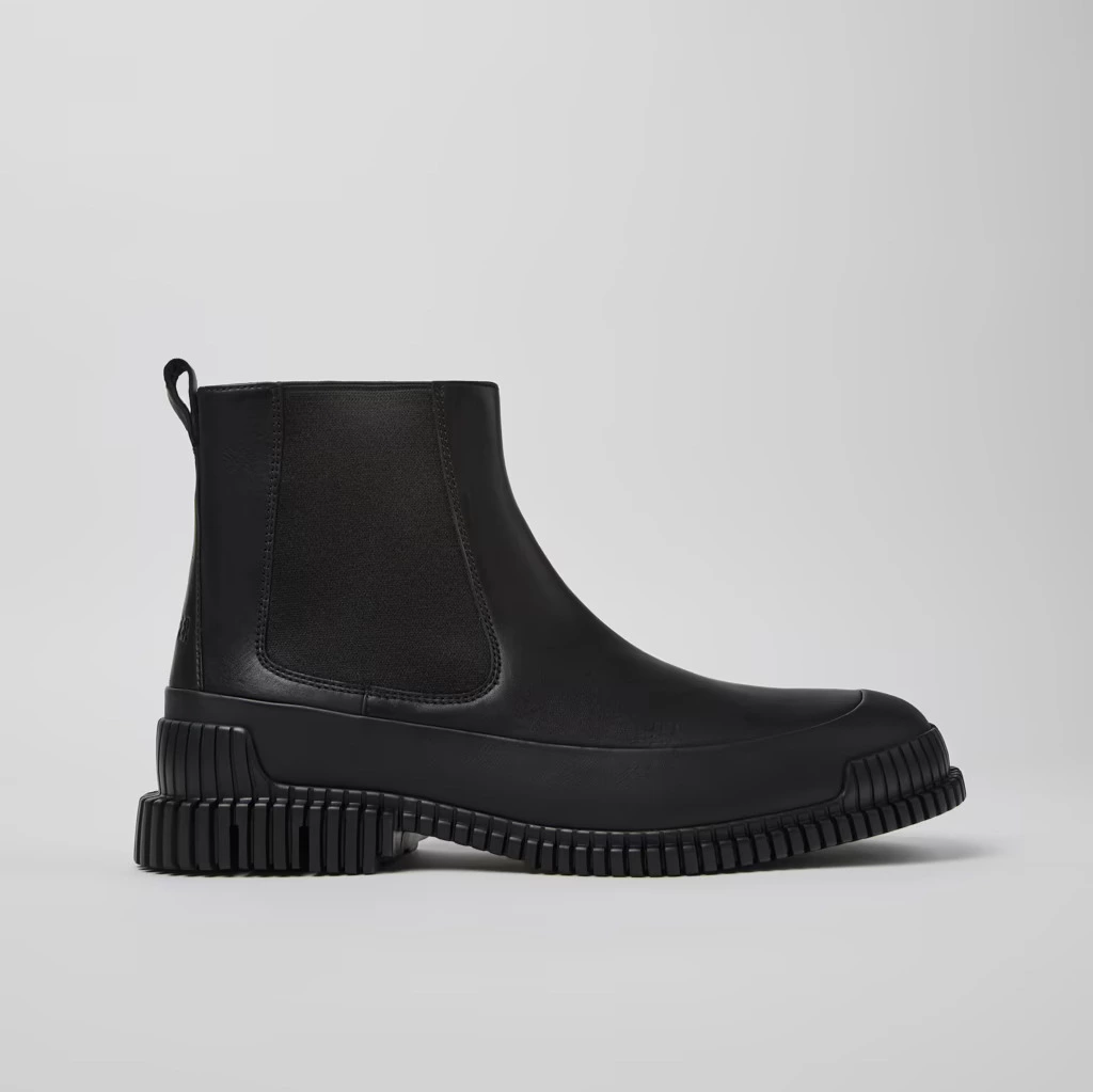 Pix
Botines negros de piel para hombre.