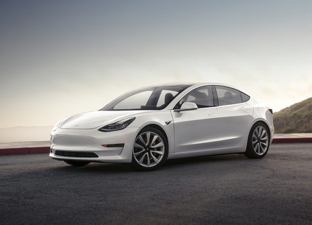 Consumer Reports reprueba al Model 3 en frenado y Tesla lo actualiza para detenerlo 6 metros antes