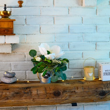 Cara parece, de Lefties es: una lámpara minimalista y retrofuturista que eleva el estilo de una habitación sosa al momento