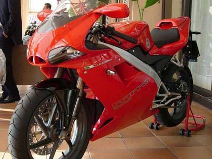 Primera foto espía de la nueva Cagiva Mito 125 para 2008