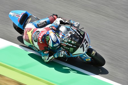 Álex Márquez se pone al frente de Moto2 en el baluarte de los italianos