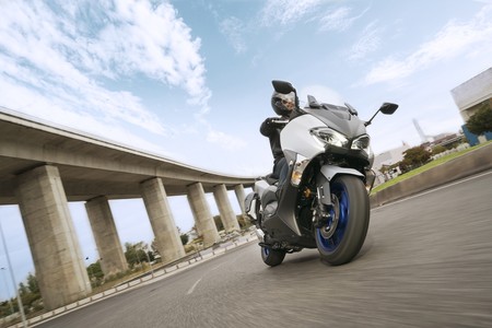 El rey de los scooter ya tiene precio, a partir de 12.299 euros para el Yamaha TMAX 2017
