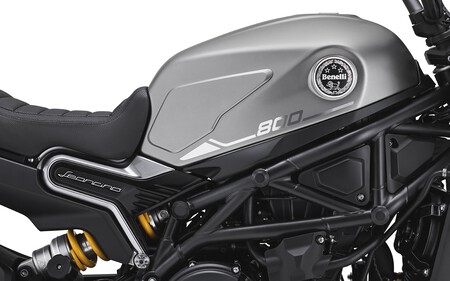 Benelli Leoncino 800 Y 800 Trail 2022 Precios 011