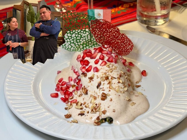 Chiles En Nogada