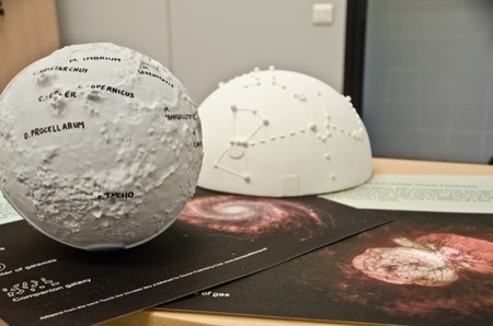 A touch of the universe para que los niños con deficiencias visuales se acerquen a la astronomía