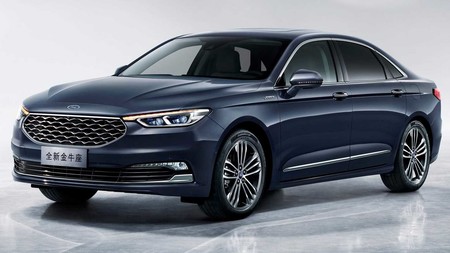 Ford mantiene conectado al respirador al Taurus en China, y le da un nuevo facelift al modelo 2020