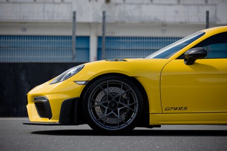 Porsche 718 Cayman GT4 RS