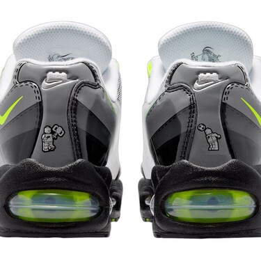 LEGO y Nike hacen magia reconstruyendo las míticas zapatillas Air Max 95 color neón pieza a pieza  