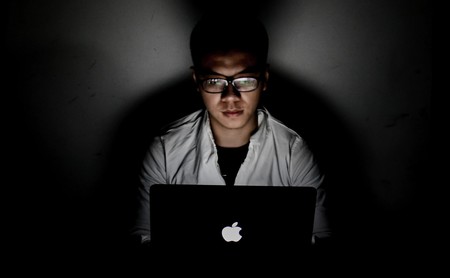 Si eres un chaval que usa Kali Linux, Tor o Discord, cuidado: la policía británica básicamente te tilda de (futuro) delincuente 
