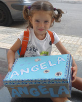 La foto de tu bebé: Angela empieza el cole "de mayores" 