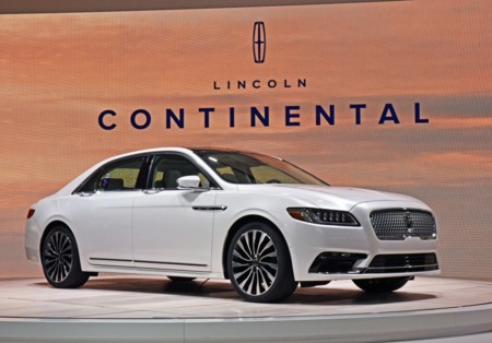 Lincoln Continental 2017, tan grande como el histórico nombre que presume