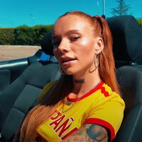 Angie Corine se ha hecho un hueco en la escena del rap español con un giro comercial inesperado: es de derechas 