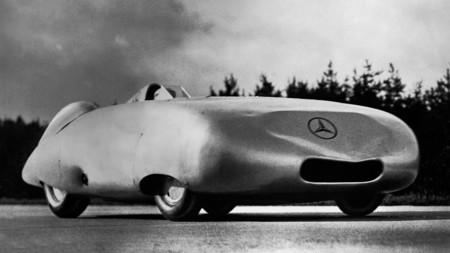 El día que Rudolf Caracciola alcanzó 372 km/h con un Mercedes-Benz V12 de 616 CV