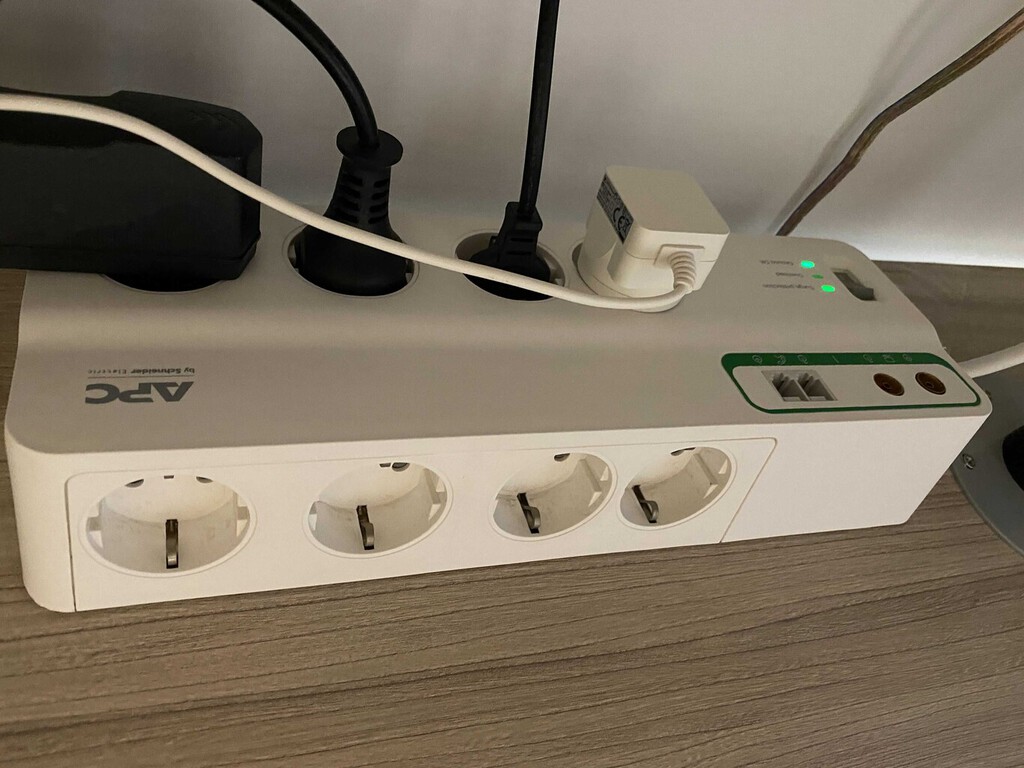 Esto es lo que puedes ahorrar si desenchufas el router, Smart TV y decodificador de TDT por las noches