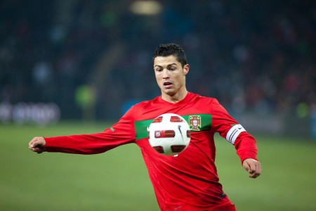Cristiano Ronaldo será padre de gemelos mediante un vientre de alquiler