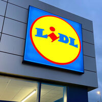 Lidl rebaja aún más su regleta LED bajo mueble que arrasa. Ahora cuesta menos de 5 euros 