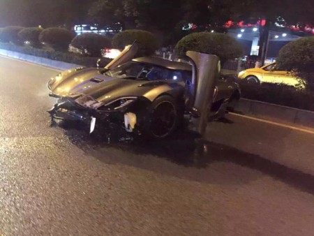 Dolorpasión™: Koenigsegg Agera R chocado en China