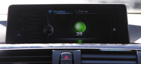 ¿Contador para el cambio de luz en un semáforo? BMW ya pensó en cómo calmar a los impacientes