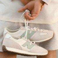 Adiós a las 530: New Balance lanza sus nuevas zapatillas de temporada y lo mejor es que están rebajadas a casi el 60% de descuento 