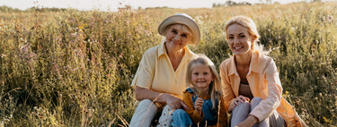 Las mujeres quedan más con la familia, los hombres con los amigos 