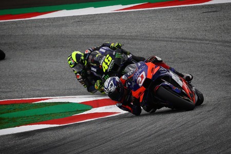 KTM desmiente que vaya a despedir a Iker Lecuona para fichar a Andrea Dovizioso: "Es nuestro piloto, se queda"