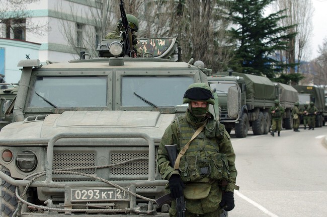 Soldiers Military Vehicles Russian Sevastopol Ukraine City March 1 2014