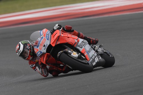 Jorge Lorenzo volvió a perderse en Argentina: sólo 1 punto gracias a la penalización de Márquez