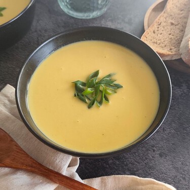 Corn potage, receta de la cremosa sopa de maíz japonesa que se elabora con ingredientes occidentales 
