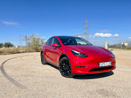 Tesla Model Y Rojo