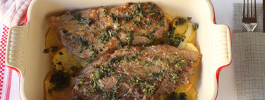 Pluma de cerdo ibérico con patatas, hecha en el horno, receta para disfrutar en familia