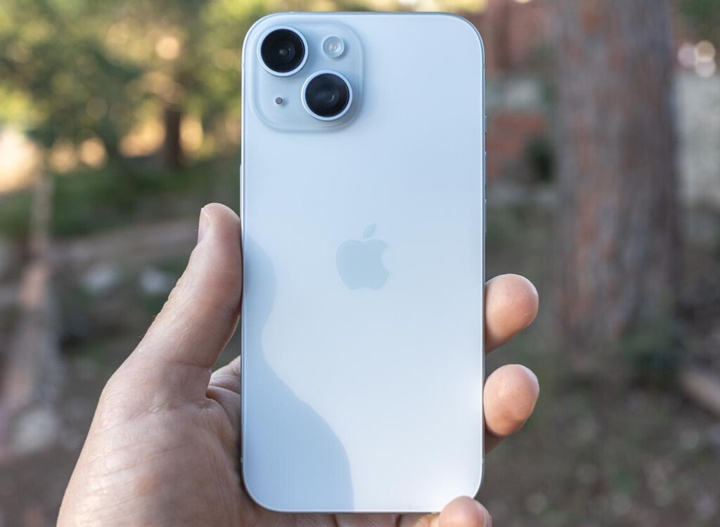MediaMarkt rebaja el teléfono Apple iPhone más equilibrado hasta su precio mínimo MediaMarkt rebaja el teléfono Apple iPhone más equilibrado hasta su precio mínimo