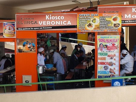 Cultura popular en el mercado Lanza de La Paz