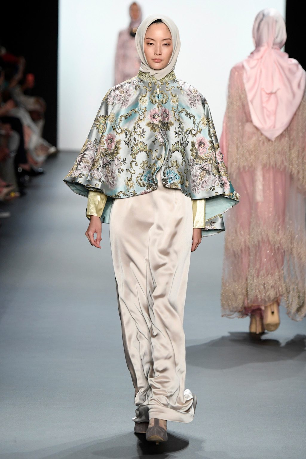 Foto de Anniesa Hasibuan (42/53)