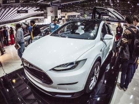 Tesla Model X Salón