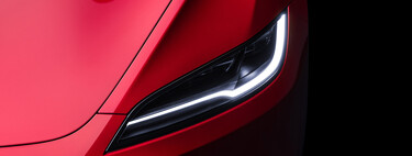 Alquila un coche eléctrico y Hertz le clava 277 dólares de gasolina por llenar el depósito de un Tesla Model 3