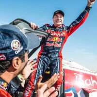Carlos Sainz ficha por Audi: correrá el Dakar 2022 con un todoterreno híbrido y junto a Stéphane Peterhansel