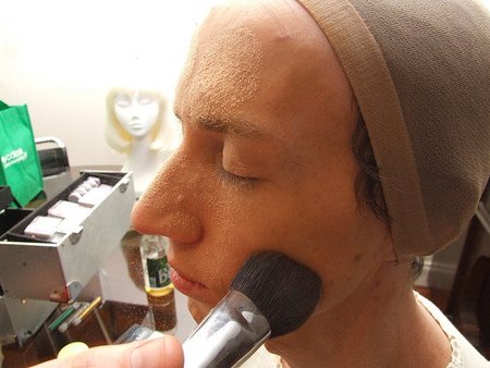 Consejos de maquillaje para hombres expertos: ¿cuál es tu truco para verte más guapo?