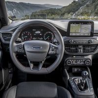 Móvil en los bolsillos y ojos en la carretera: SYNC 3 o el futuro de la conectividad