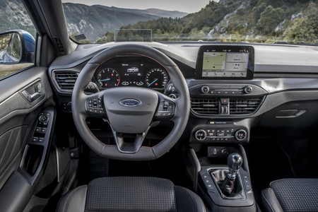 Móvil en los bolsillos y ojos en la carretera: SYNC 3 o el futuro de la conectividad