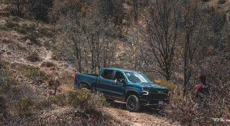 Chevroelt Cheyenne Zr2 Prueba De Manejo Opiniones Mexico 8