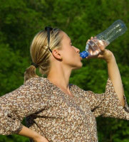 ¿Embarazada en verano?, bebe mucho líquido