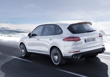 Porsche Cayenne Turbo S 2016 1024 05