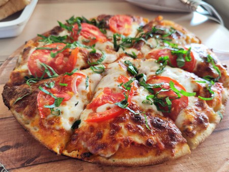 Pizza Caliente
