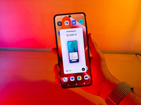 Moto Razr 60 Ultra 4