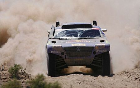 Carlos Sainz y Volkswagen afianzan el liderato