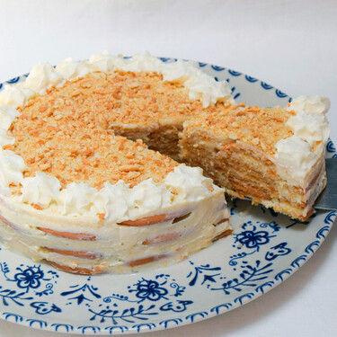 Carlota de limón, la receta de postre más cremosa, fácil y rápida