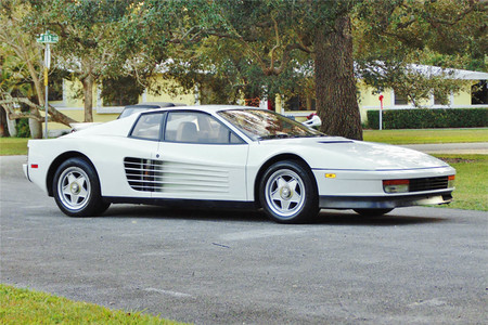 El Ferrari Testarossa de Miami Vice puede ser tuyo (ya que nadie lo quiere)